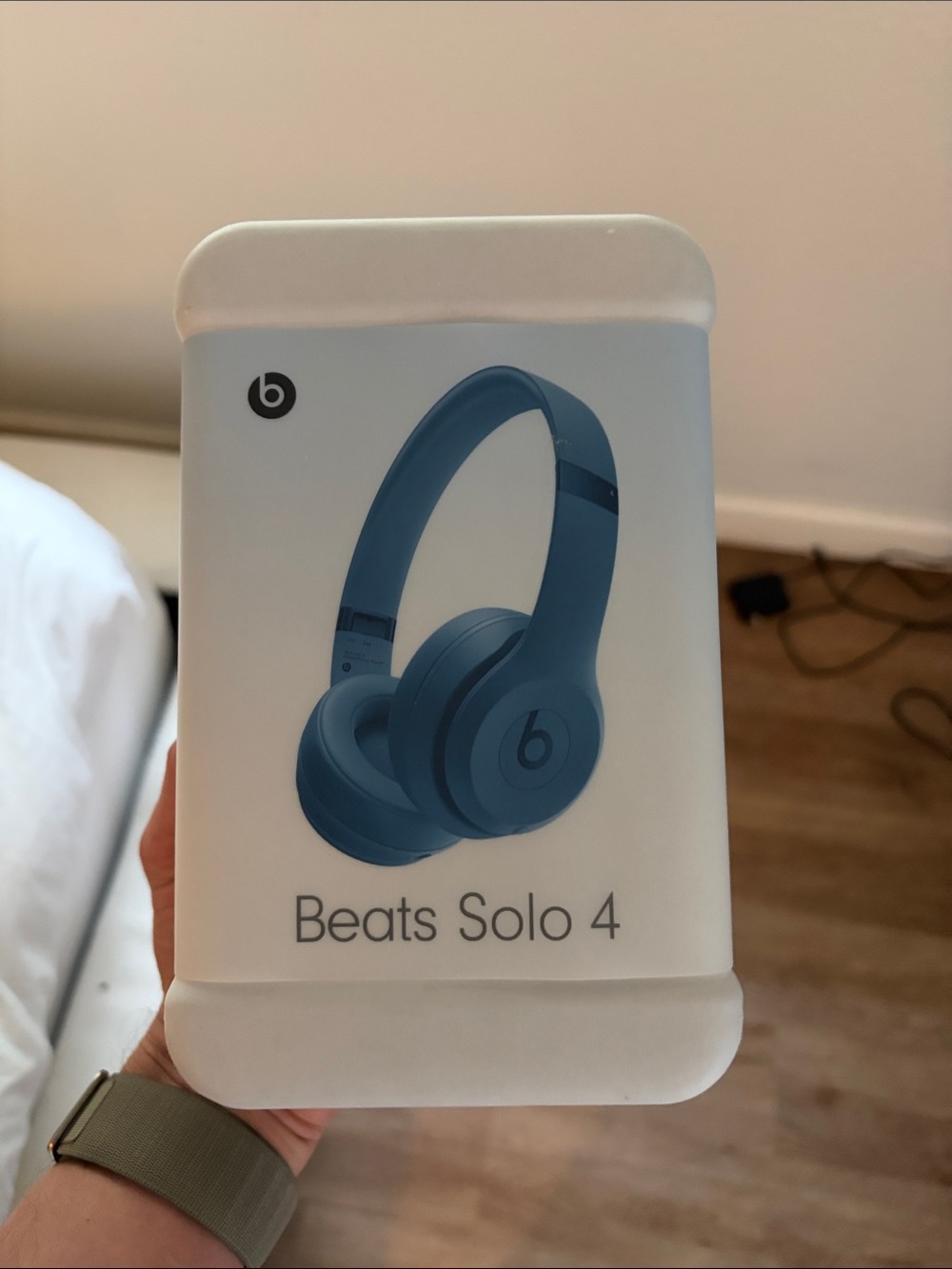 Beats by Dre Solo 4 Wireless Headphones - Blue